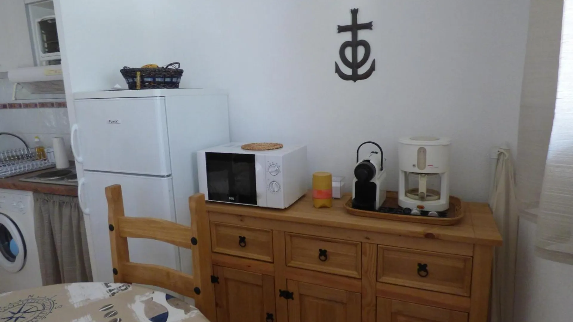 Appartement Pour 4 Avec Piscine Et Parking Aux Saintes-Maries-De-La-Mer - Fr-1-475-201 0*,